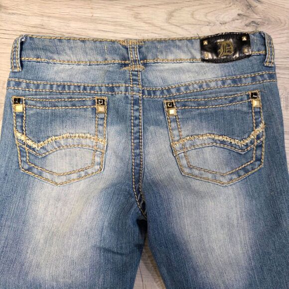 Dollhouse Studded Vintage Washed Distressed Skinny Jeans Size 9 - Picture 6 of 7